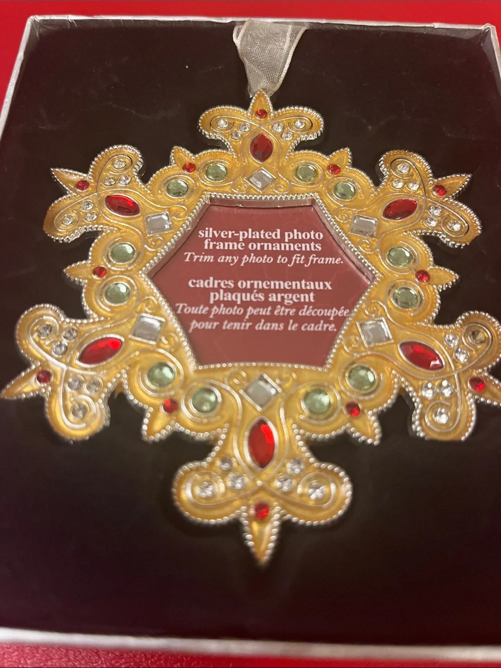 N/A elegant gold
